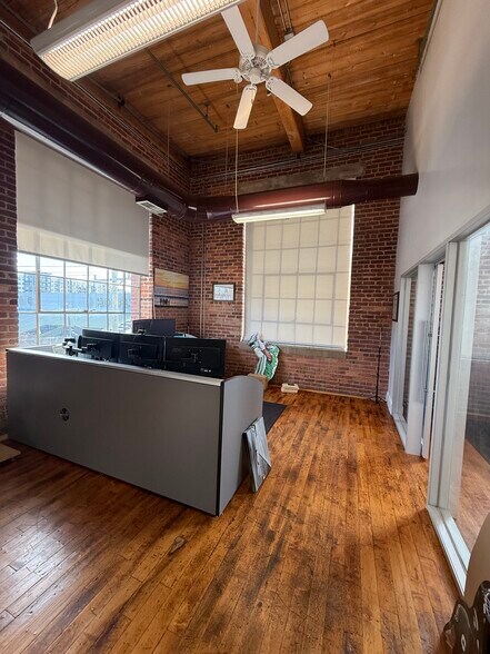 More Photos Of 1300 S Mint St, Charlotte Office For Lease