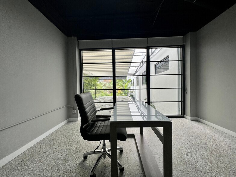 More Photos Of 441 NE 3rd Ave, Fort Lauderdale Office For Lease