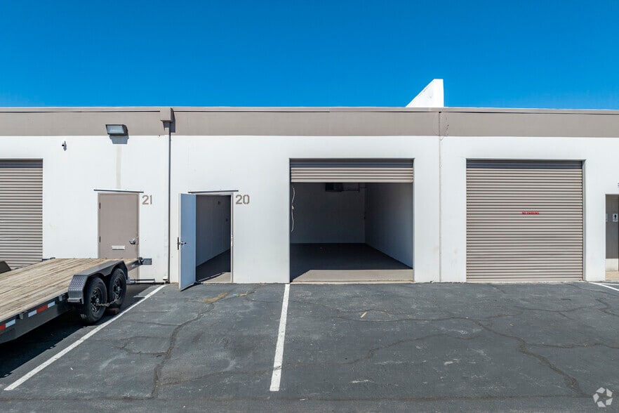More Photos Of 340 Freeport Blvd, Sparks Flex For Lease