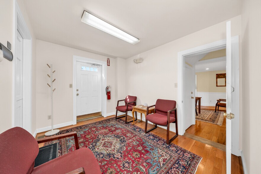 More Photos Of 58 Main St, Topsfield Office For Sale
