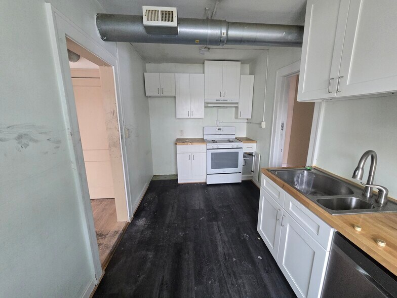 More Photos Of 3245 Penn Ave N, Minneapolis Apartments For Sale