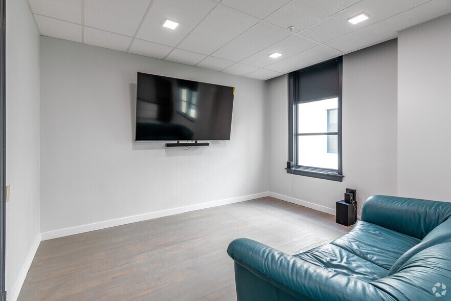 More Photos Of 159 S Main St, Akron Apartments For Lease