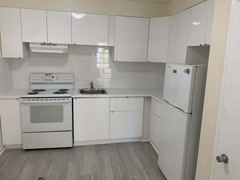 More Photos Of 2839 Bathurst St, Toronto Storefront Retail Residential For Sale