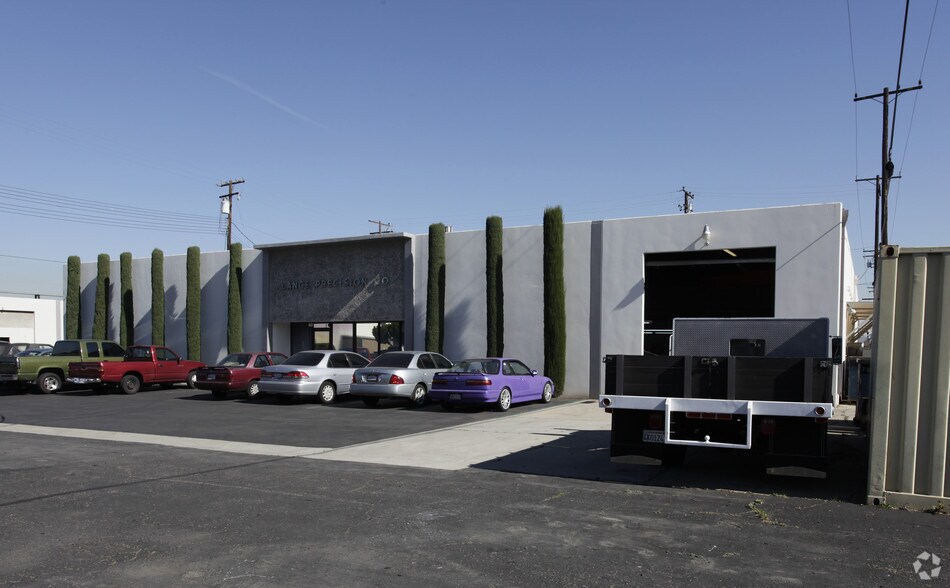 More Photos Of 1106-1124 E Elm Ave, Fullerton Warehouse For Lease