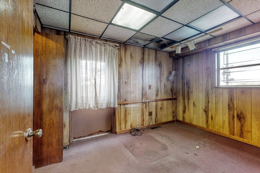 More Photos Of 9034 Tonnelle Ave, North Bergen Industrial For Sale