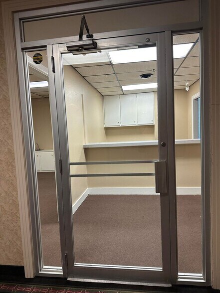 More Photos Of 610 Marshall St, Shreveport Office For Lease