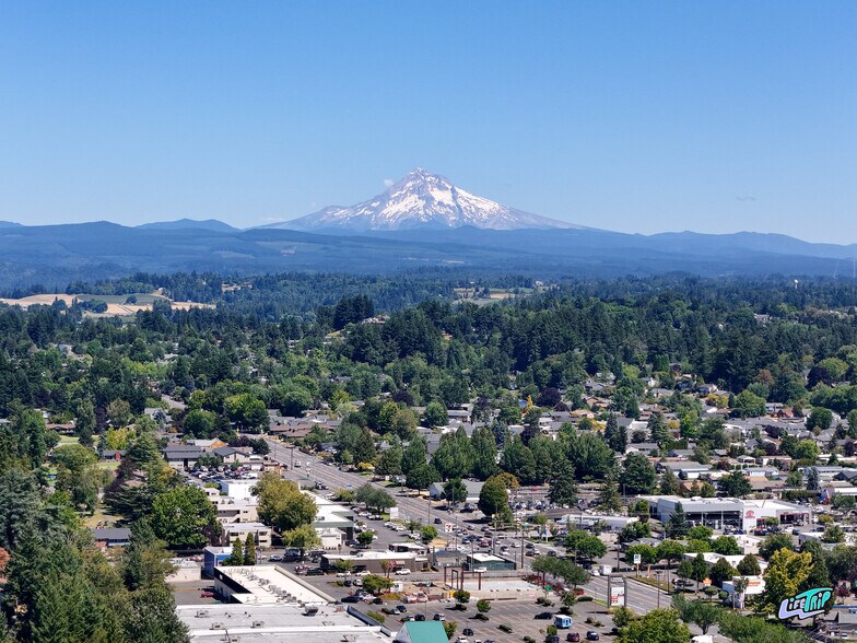 More Photos Of 786 NE Burnside Rd, Gresham Auto Dealership For Sale