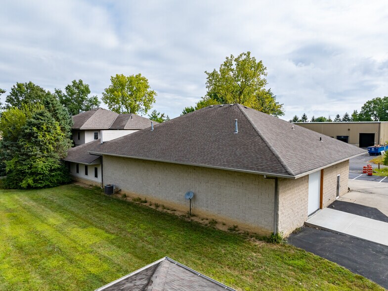 More Photos Of 171 Green Meadows Dr S, Lewis Center Office Residential For Sale