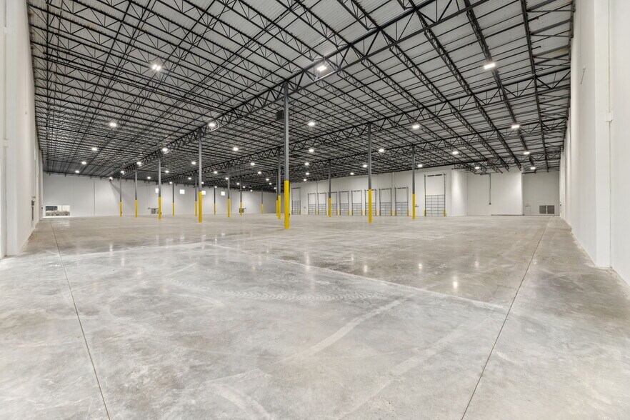 More Photos Of 3301 Enterprise Dr, Rowlett Warehouse For Sale