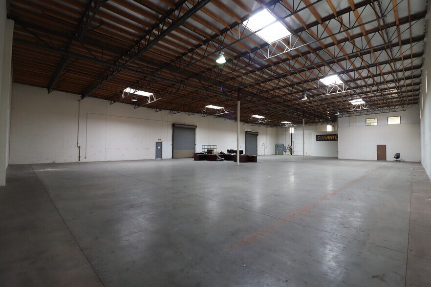 More Photos Of 620 S Magnolia Ave, Ontario Warehouse For Lease