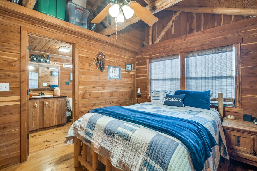 More Photos Of Richland Chambers Lake, Streetman Land For Sale