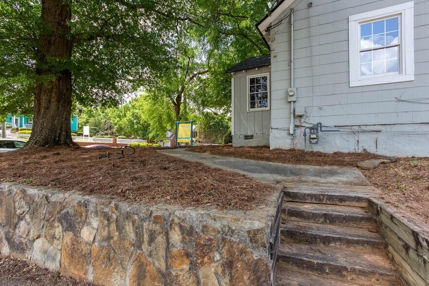 More Photos Of 373 S Atlanta St, Roswell Office For Sale