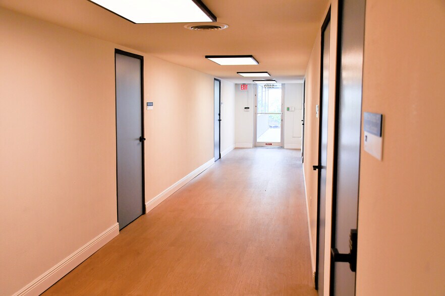 More Photos Of 5154-5170 Broadway St, San Antonio Unknown For Lease