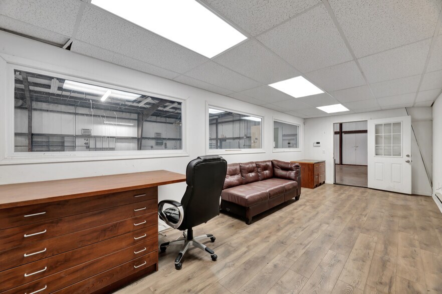 More Photos Of 73 Albe Dr, Newark Warehouse For Lease