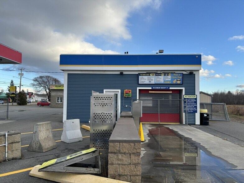More Photos Of 471 Wilson St, Brewer Service Station For Sale
