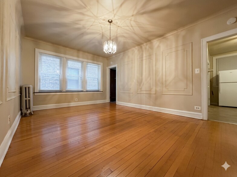 More Photos Of 7924 S Rhodes Ave, Chicago Apartments For Sale