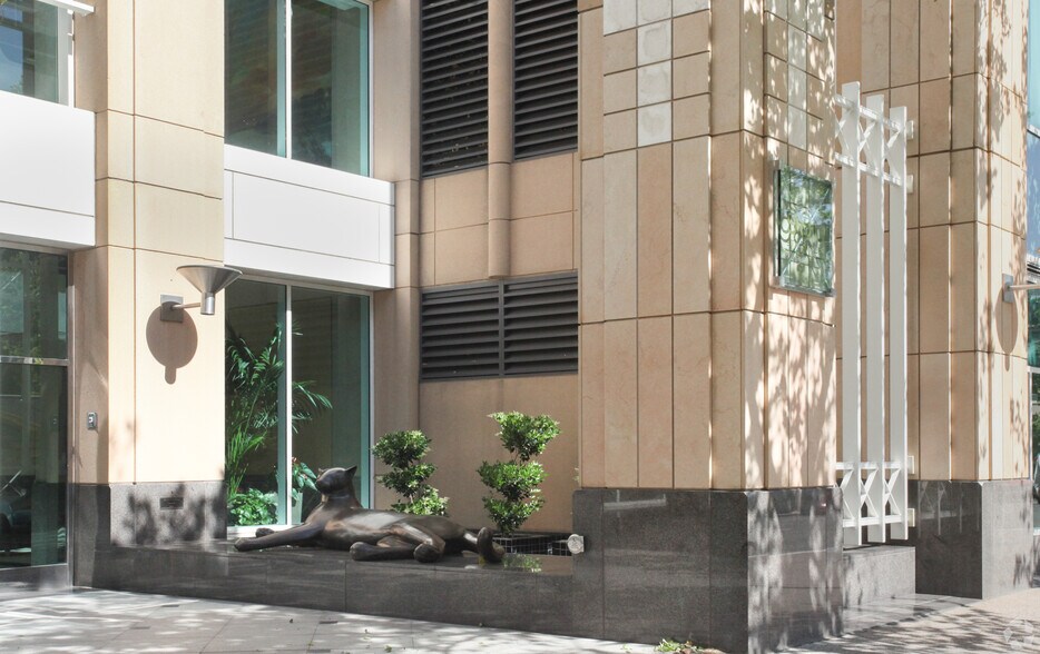 More Photos Of 980 9th St, Sacramento Unknown For Lease