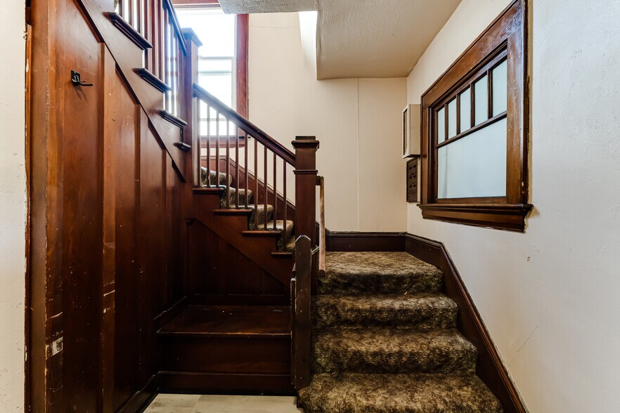 More Photos Of , Eugene Multifamily For Sale