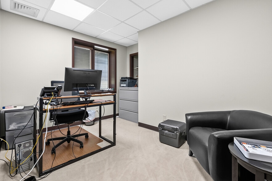 More Photos Of 1516 Trimble Ave, Kalamazoo Office For Sale