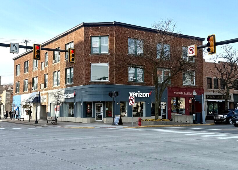 Primary Photo Of 104 W 4th St, Royal Oak Storefront Retail Office For Lease
