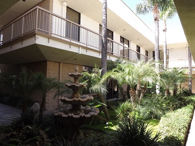 More Photos Of 225 E Airport Dr, San Bernardino Medical For Lease