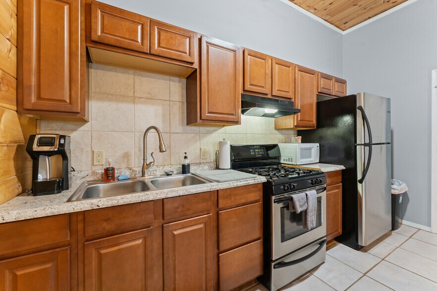 More Photos Of 21 Main St, Binghamton Restaurant For Sale