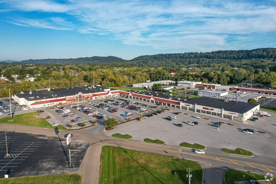 More Photos Of 7108-7202 Maynardville Pike, Knoxville General Retail For Lease