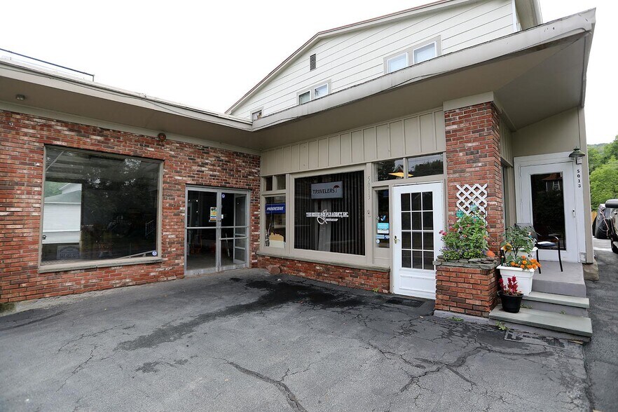 More Photos Of 5013 New York 52, Jeffersonville Auto Repair For Sale