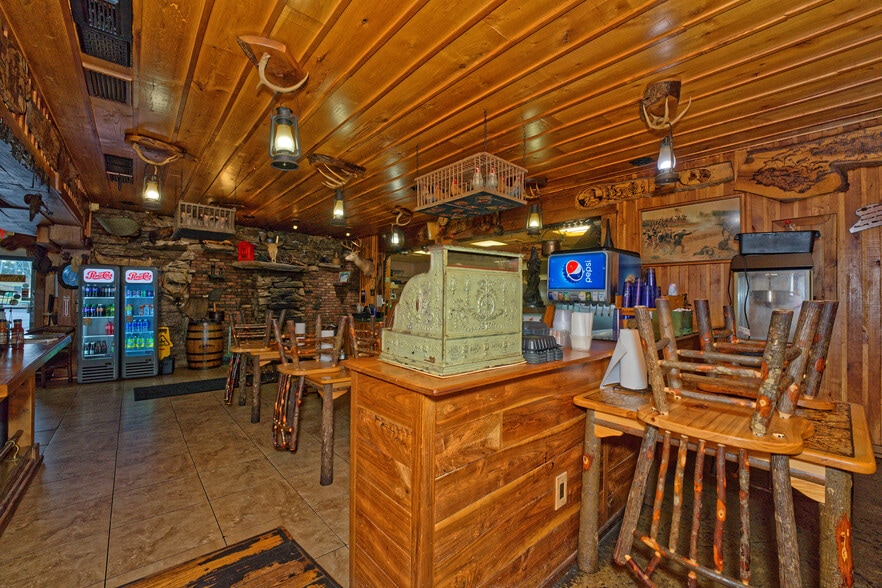 More Photos Of 671 Mariaville Rd, Schenectady Garden Center For Sale