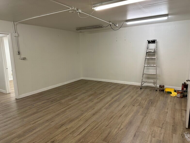 More Photos Of 7059 Commerce Cir, Pleasanton Warehouse For Lease