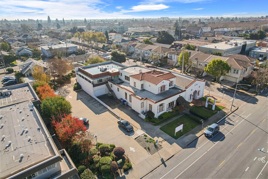 More Photos Of 1370 Santa Rosa St, San Leandro Funeral Home For Sale