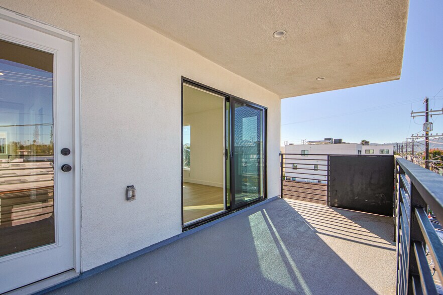 More Photos Of 5709 Auckland Ave, North Hollywood Apartments For Sale