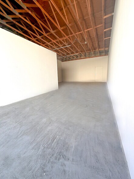More Photos Of 17525 Alder St, Hesperia Warehouse For Lease
