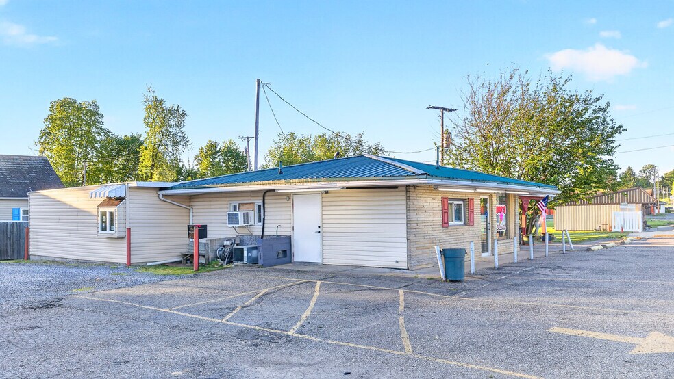 More Photos Of 60200 Southgate Rd, Byesville General Retail For Sale