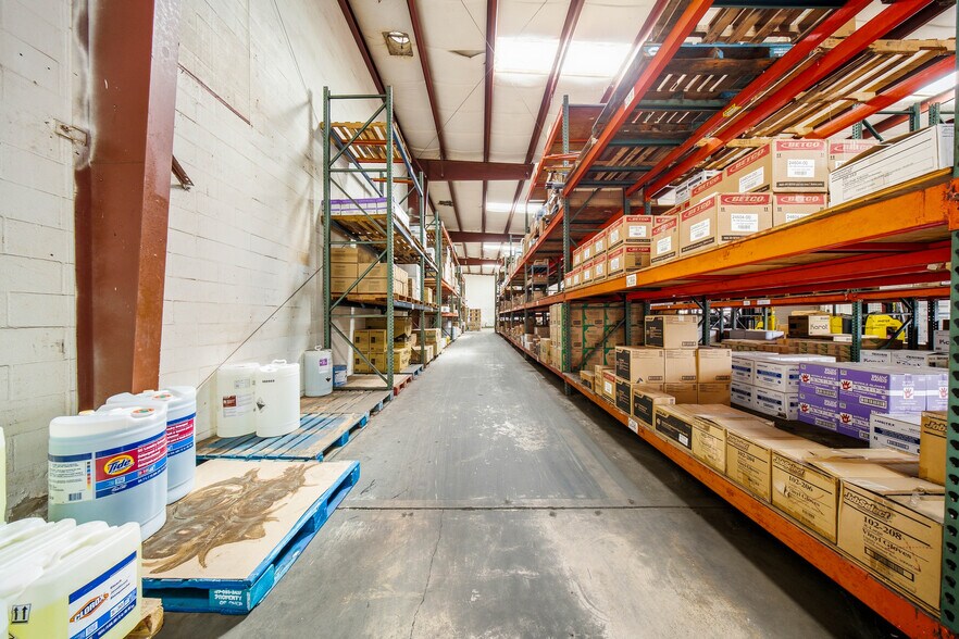 More Photos Of 1794 Haleukana St, Lihue Warehouse For Sale