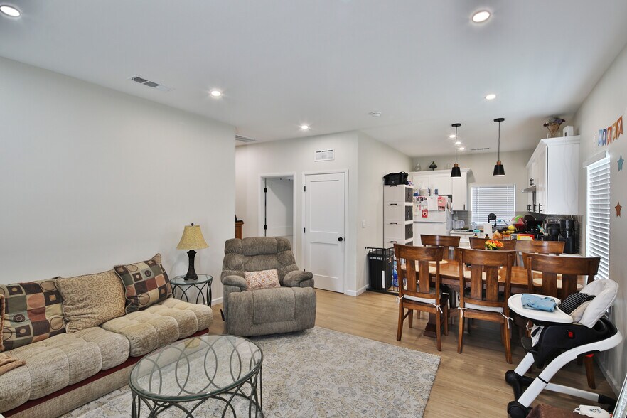 More Photos Of 8247 9th St, Rancho Cucamonga Apartments For Sale