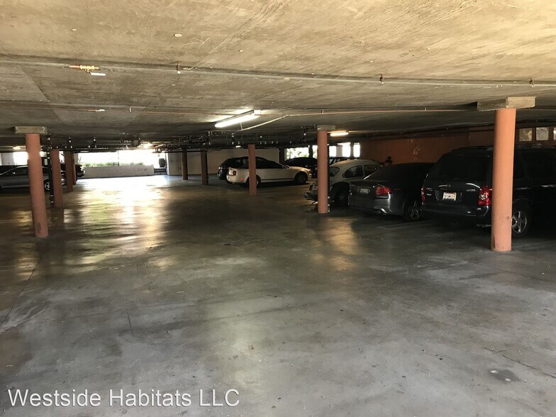 More Photos Of 4444 Ensign Ave, West Toluca Lake Apartments For Sale