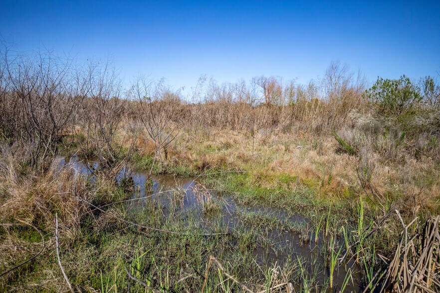 More Photos Of 6498 Highway 35 North, Rockport Land For Sale