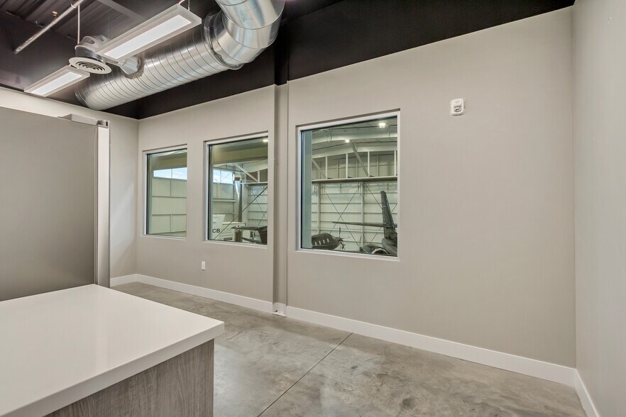 More Photos Of 3278 W 1150 S, Provo Office For Sale