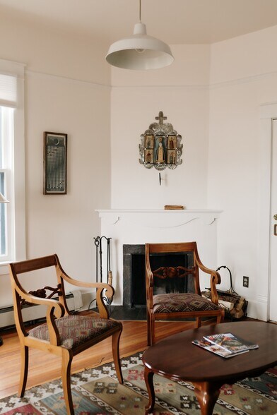 More Photos Of 220 W Manhattan Ave, Santa Fe Hotel For Sale