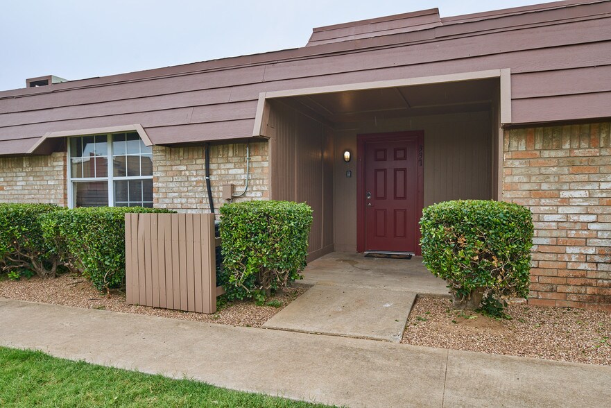 More Photos Of 7404 Lyrewood Ln, Oklahoma City Apartments For Sale