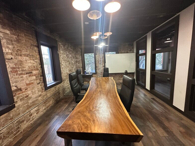 More Photos Of 203 N Marion St, Tampa Office For Sale