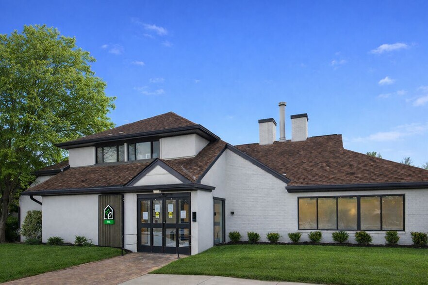 More Photos Of 315 Elden St, Herndon Apartments For Sale