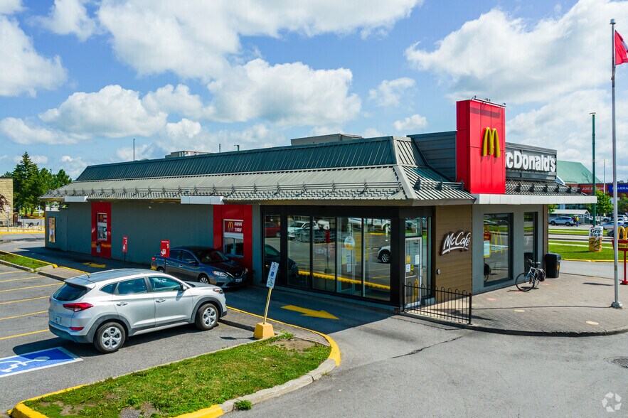 More Photos Of 1250 Stittsville Main St, Stittsville Unknown For Lease