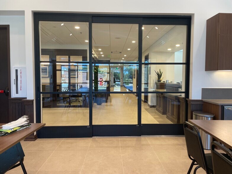 More Photos Of 2220 Sam Rayburn Hwy, Melissa Medical For Lease