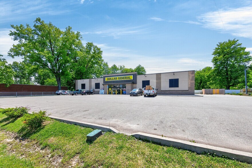 More Photos Of 1011 OH-125, Cincinnati Freestanding For Sale