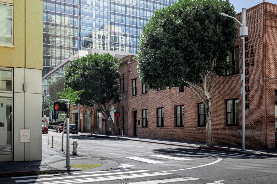 More Photos Of 657 Howard St, San Francisco Loft Creative Space For Lease