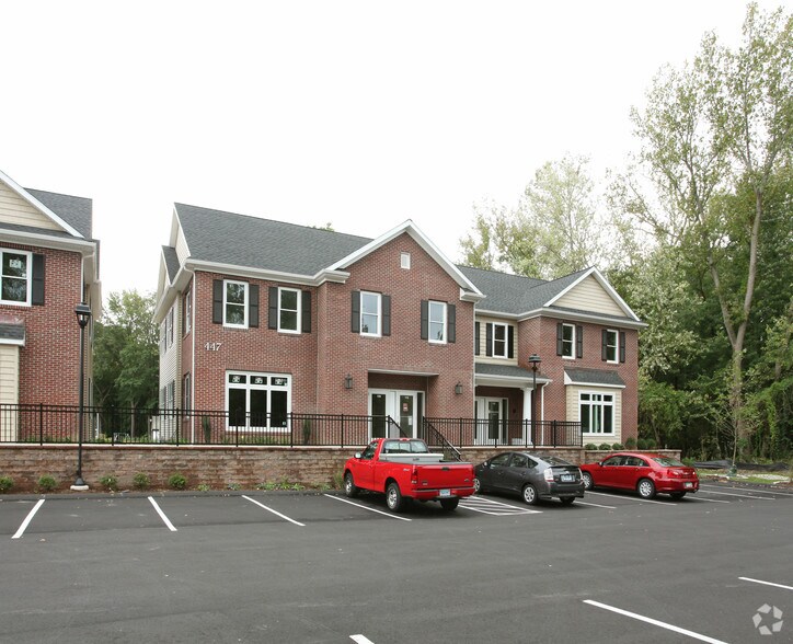 More Photos Of 447 Naubuc Ave, Glastonbury Office For Sale