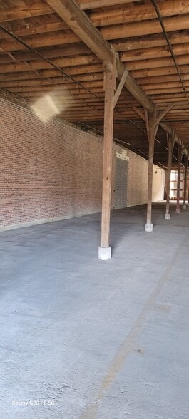 More Photos Of 407 Rains Air Depot Rd, Gadsden Warehouse For Lease