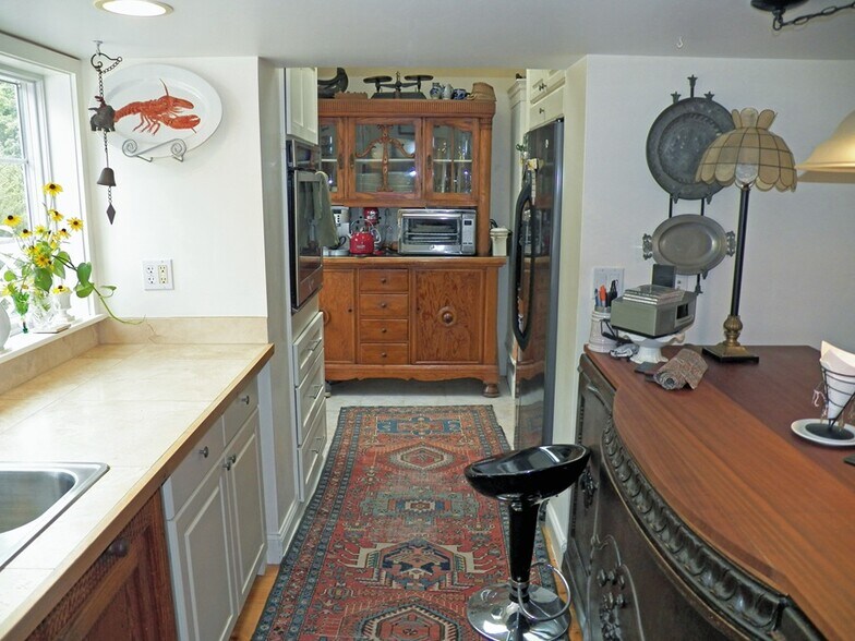 More Photos Of 146 Calef Hwy, Barrington Flex For Sale